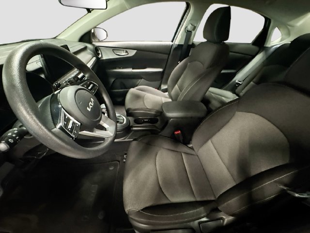 Certified 2024 Kia Forte LXS w/ LXS Technology Package FWD image 20
