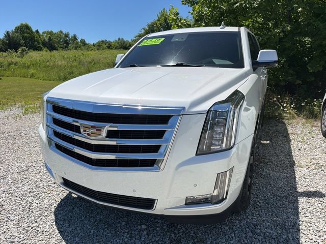 Used 2017 Cadillac Escalade Luxury AWD/4WD image 3