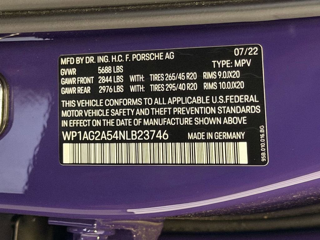 Used 2022 Porsche Macan S image 25