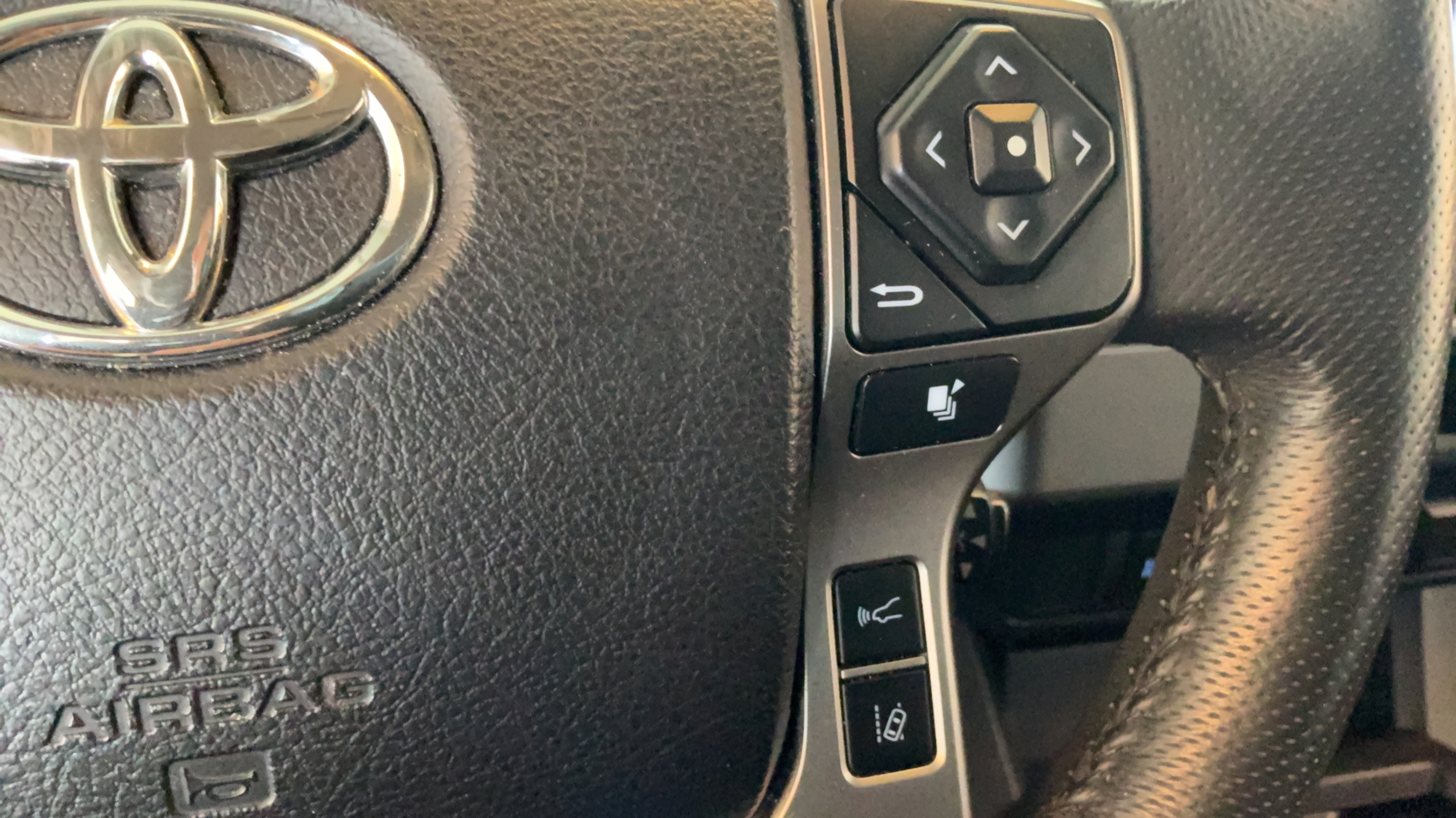 Used 2021 Toyota Tacoma SR5 RWD image 19