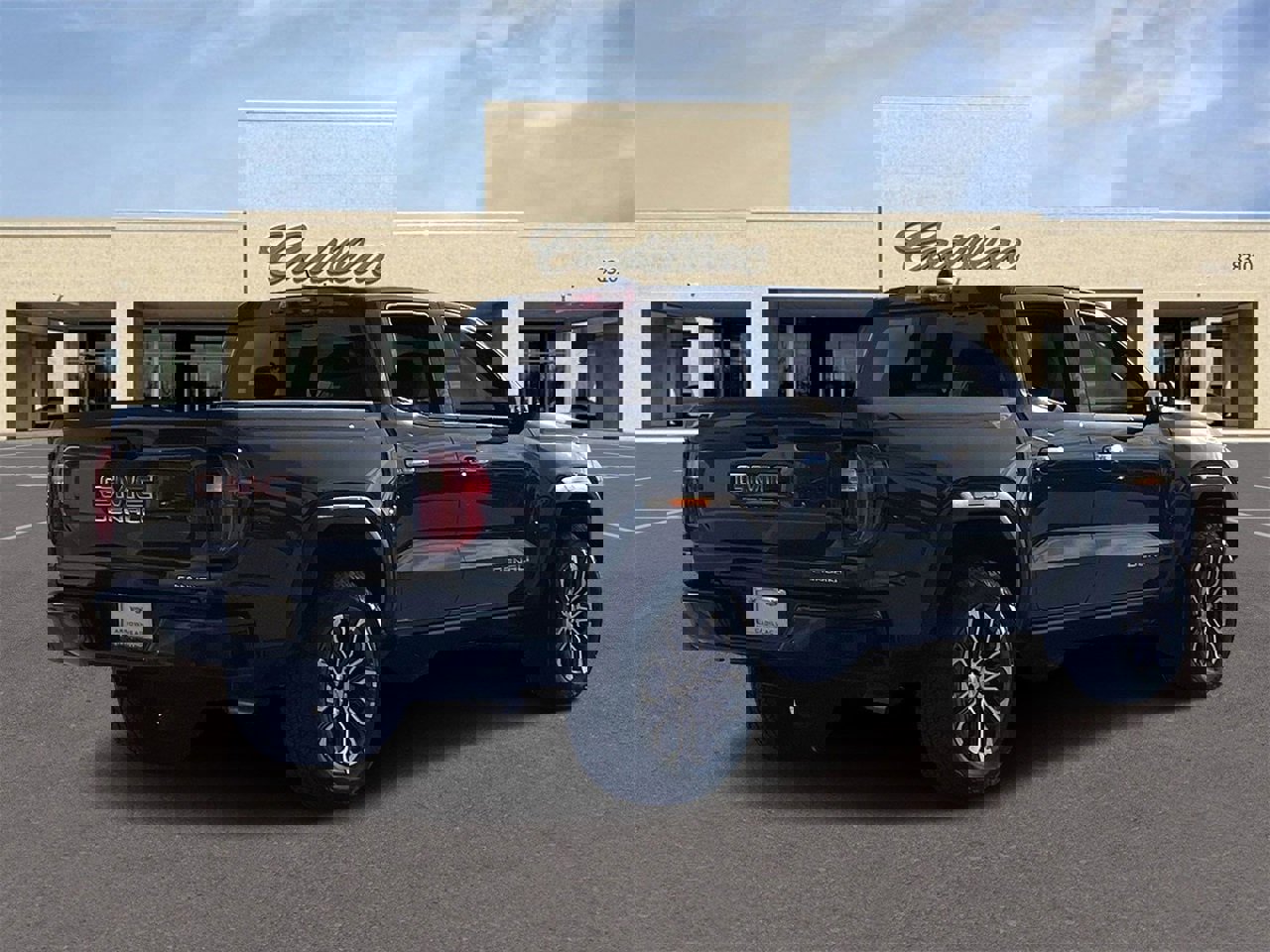 Used 2024 GMC Canyon Denali image 5