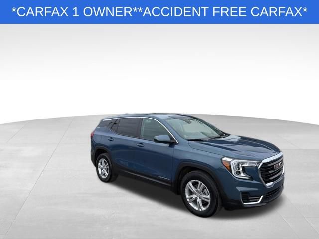 Used 2024 GMC Terrain SLE image 1