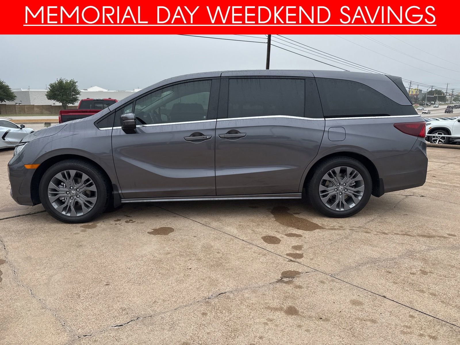 Used 2026 Honda Odyssey Touring image 4
