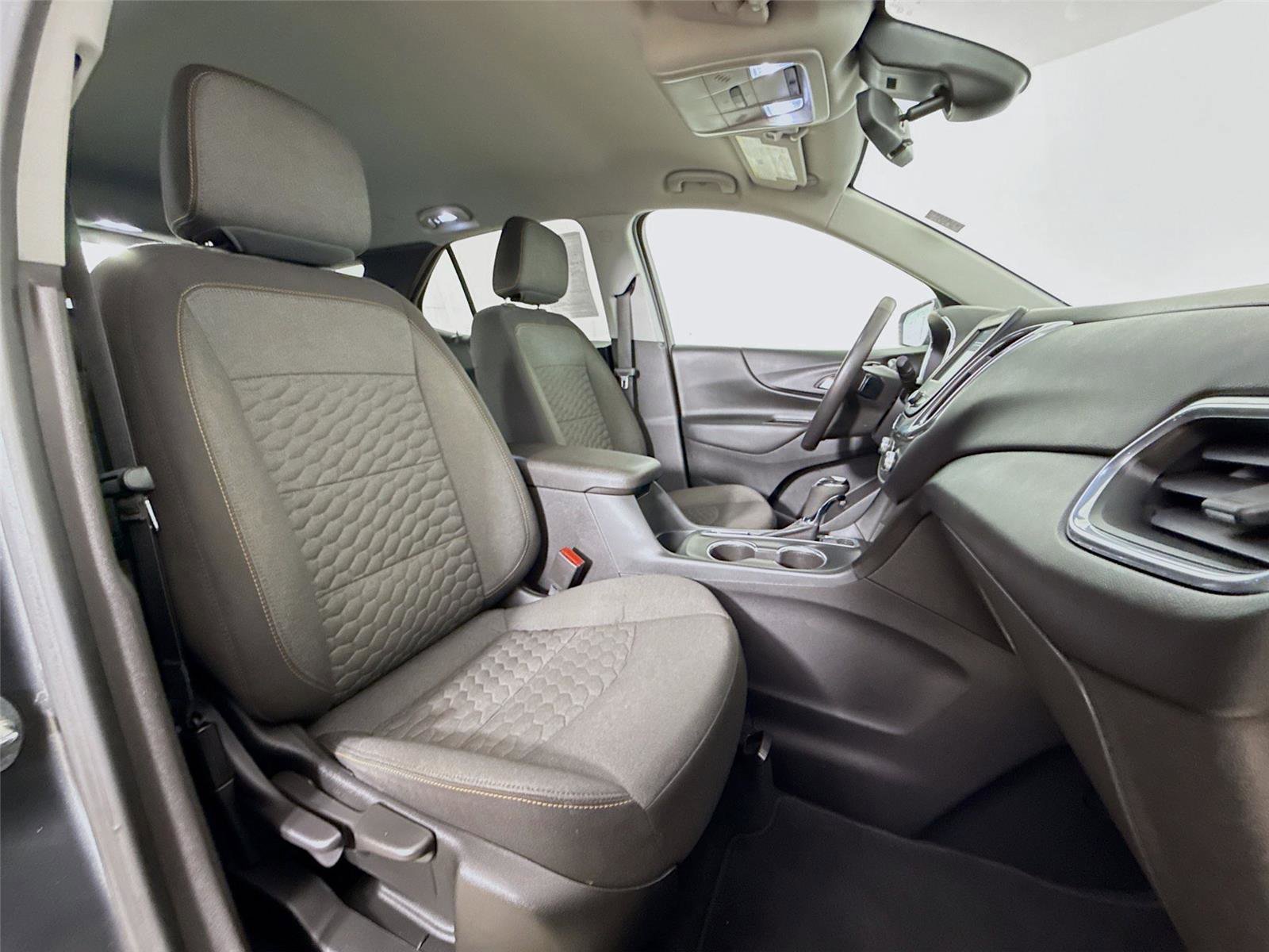 Used 2020 Chevrolet Equinox LT image 27