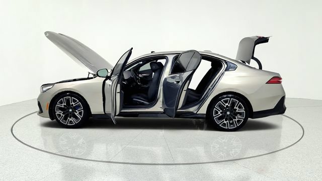 Used 2026 BMW i5 eDrive40 w/ M Sport Package RWD image 15