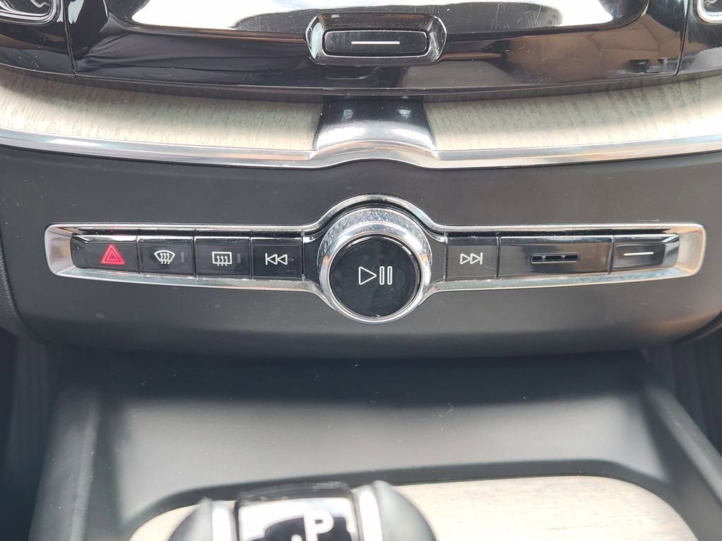 Used 2019 Volvo XC60 T6 Inscription w/ Protection Package Premier image 18