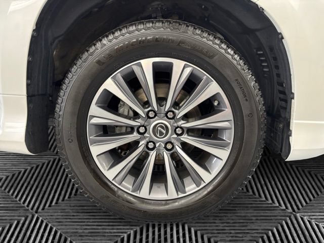 Used 2022 Lexus GX 460 Luxury w/ Accessory Package AWD/4WD image 33