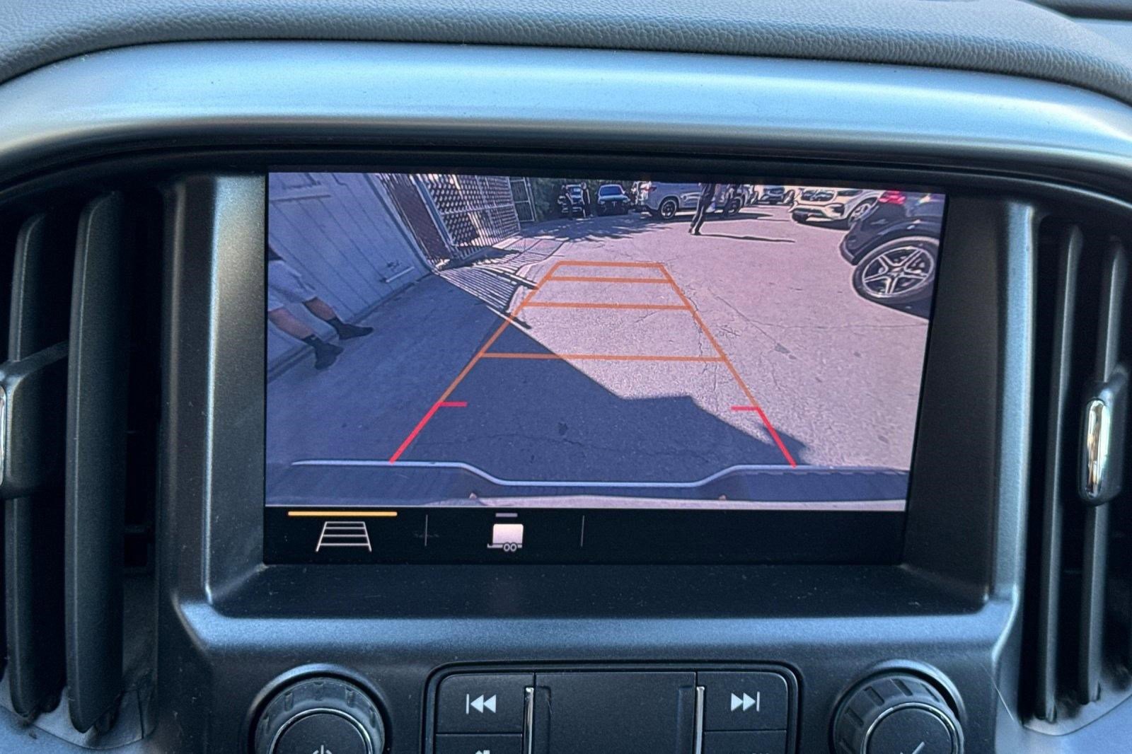 Used 2020 Chevrolet Colorado LT w/ Safety Package image 24