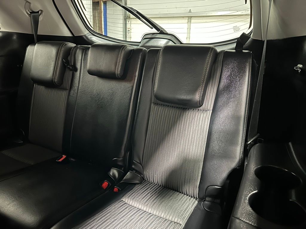 Used 2018 Toyota Highlander Plus w/ Carpet Mat Package (TMS) AWD/4WD image 42