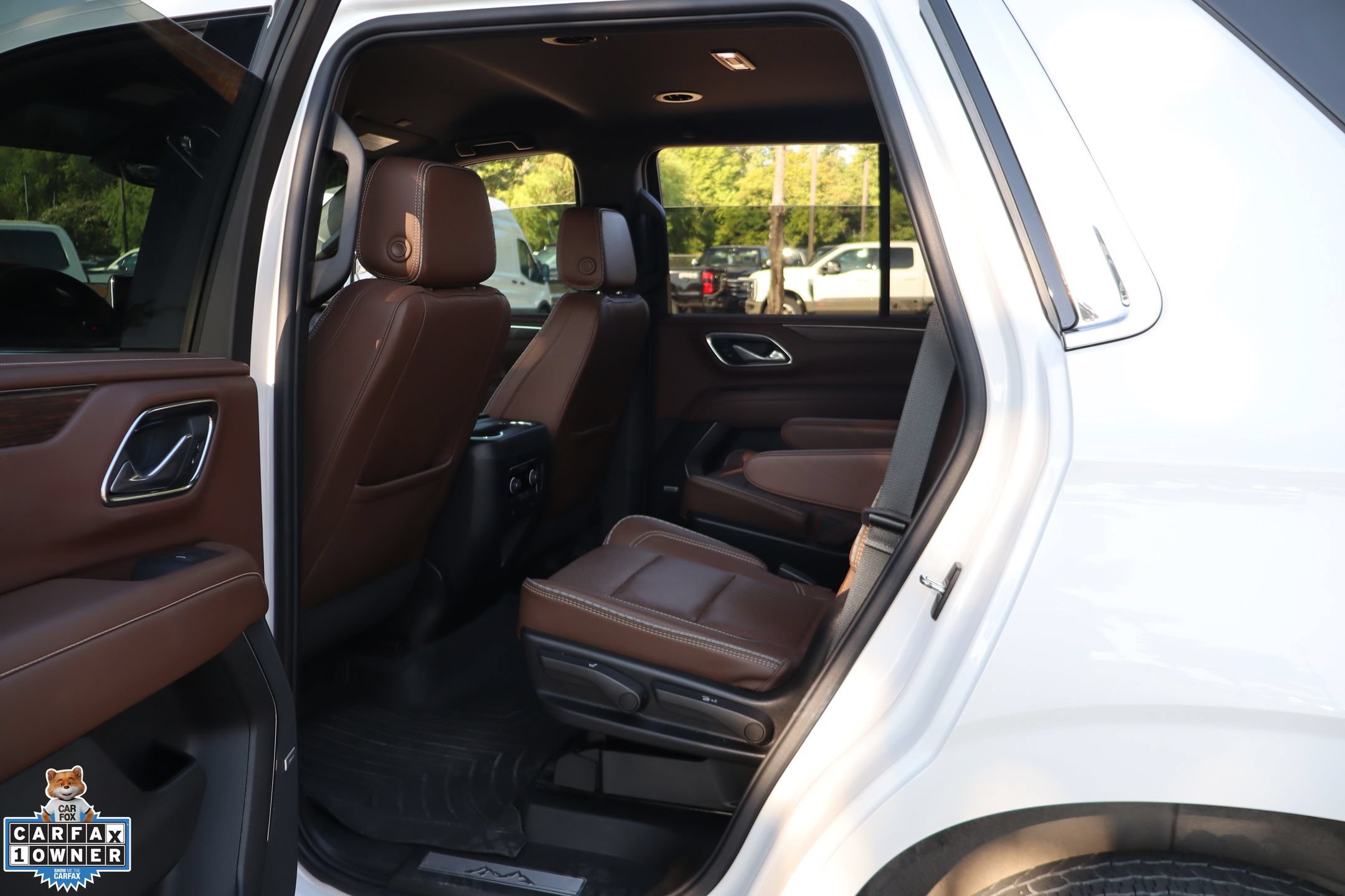 Used 2024 Chevrolet Tahoe High Country AWD/4WD image 27