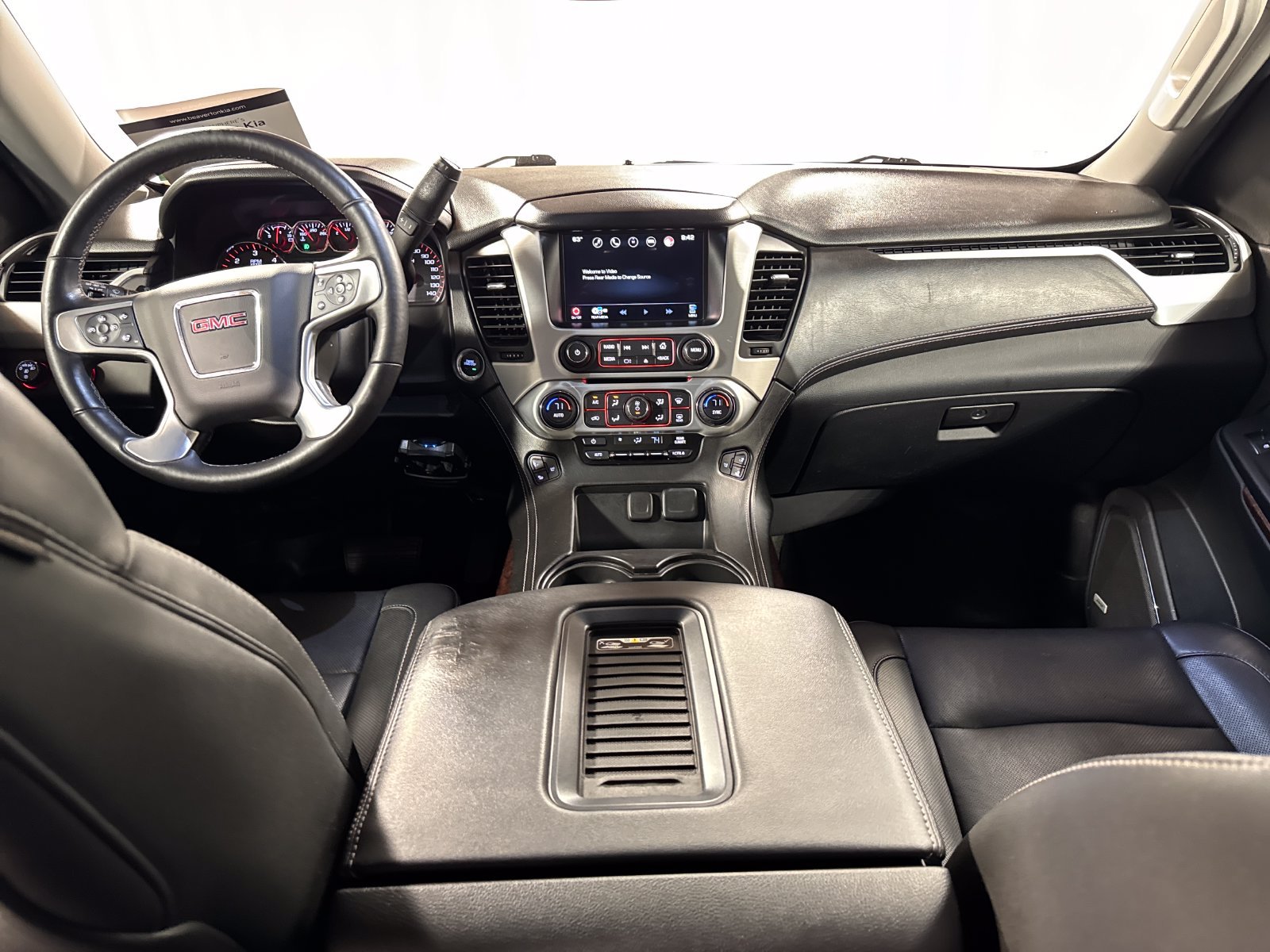 Used 2016 GMC Yukon SLT w/ Open Road Package AWD/4WD image 4