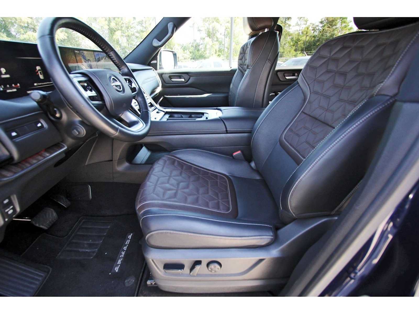 Used 2025 Nissan Armada Platinum RWD image 10