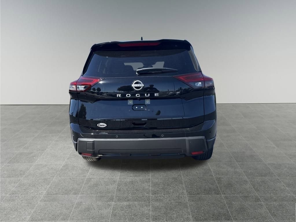 Used 2025 Nissan Rogue SV image 4