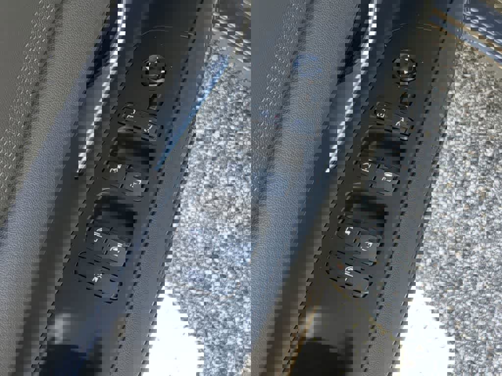 New 2026 Hyundai Elantra Limited image 18