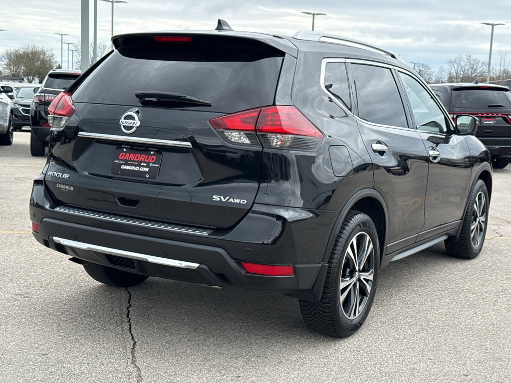 Used 2019 Nissan Rogue SV w/ Sun & Sound Touring Package AWD/4WD image 5