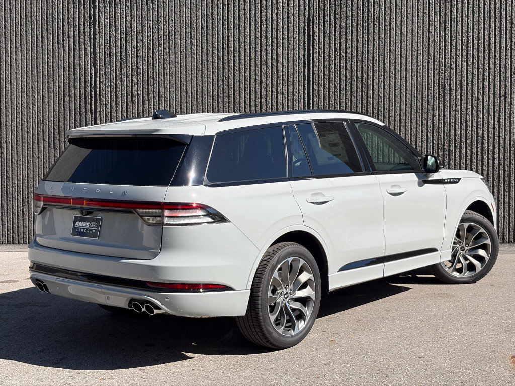 New 2027 Lincoln Aviator AWD image 7