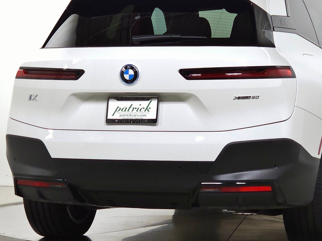 Certified 2025 BMW iX xDrive50 w/ Convenience Package image 11