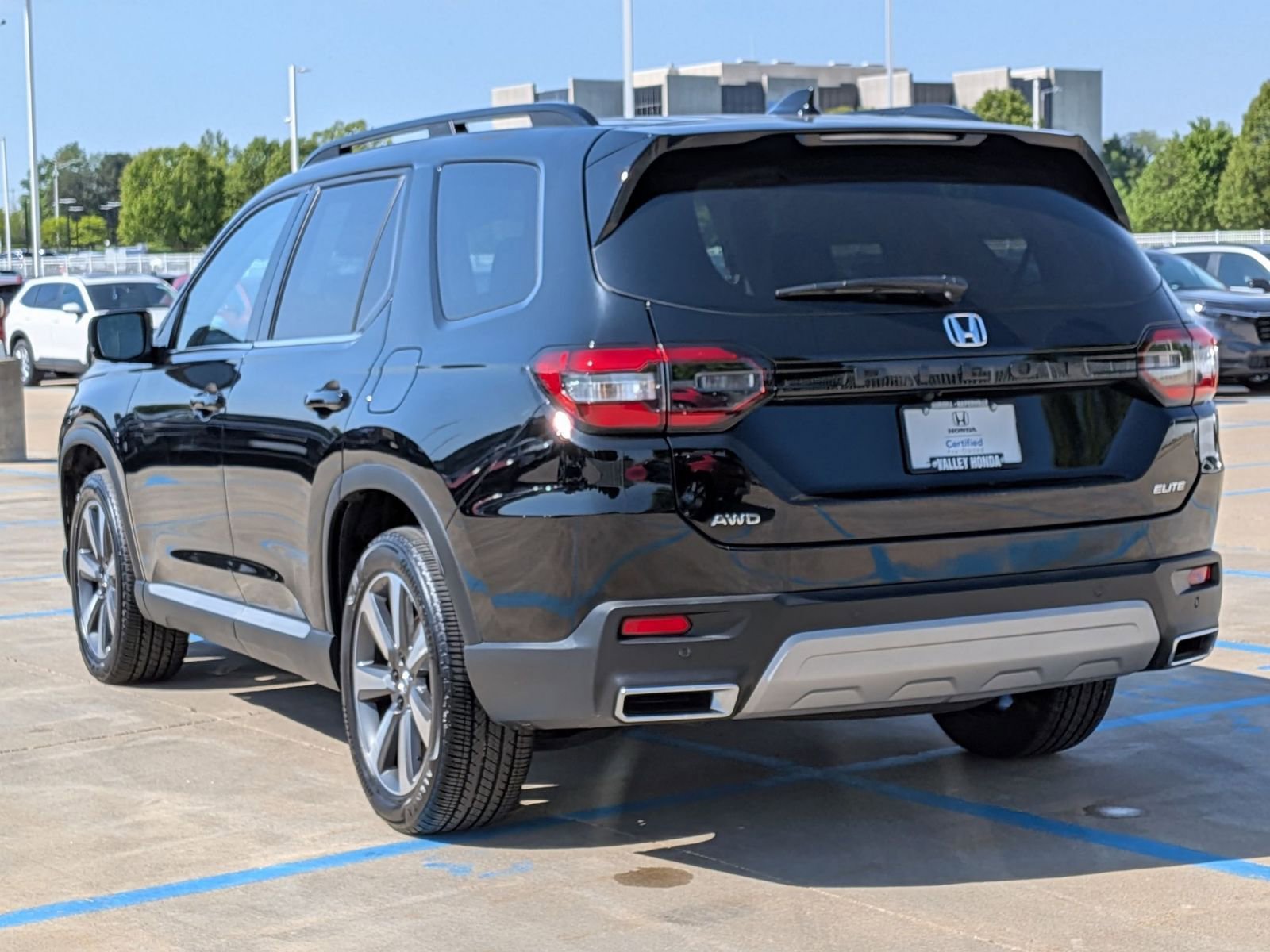 Certified 2025 Honda Pilot Elite image 8