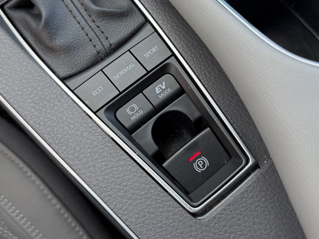 Certified 2022 Toyota Avalon Limited w/ Advanced Safety Package image 28