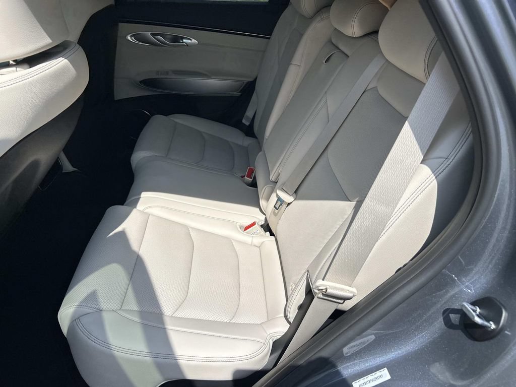 New 2027 Genesis GV70 2.5T Select AWD/4WD image 21