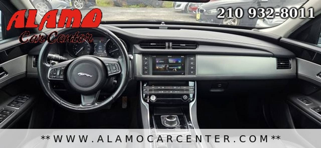 Used 2017 Jaguar XF Premium RWD image 30