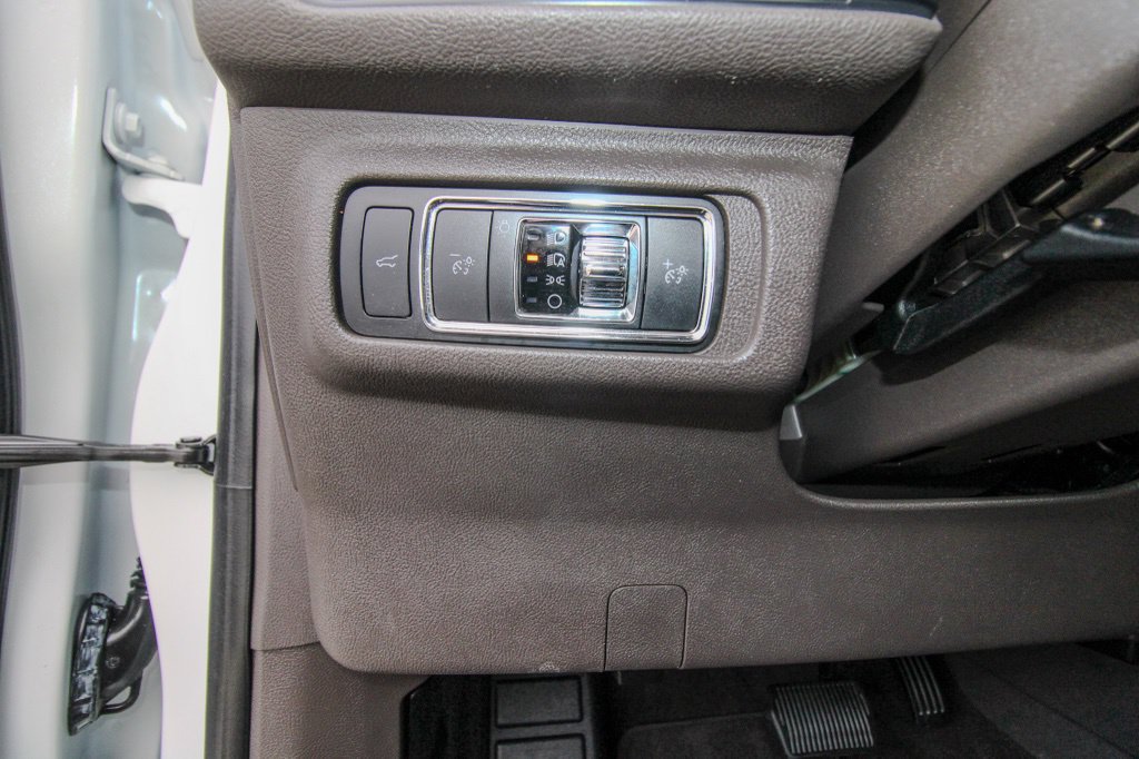 Used 2020 Lincoln Corsair AWD w/ Equipment Group 101A image 18