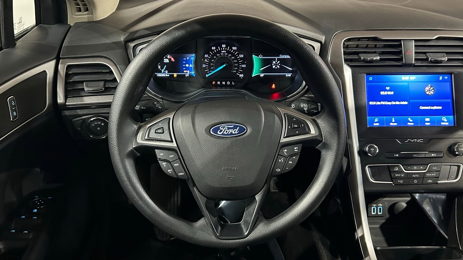 Used 2020 Ford Fusion SE FWD image 49