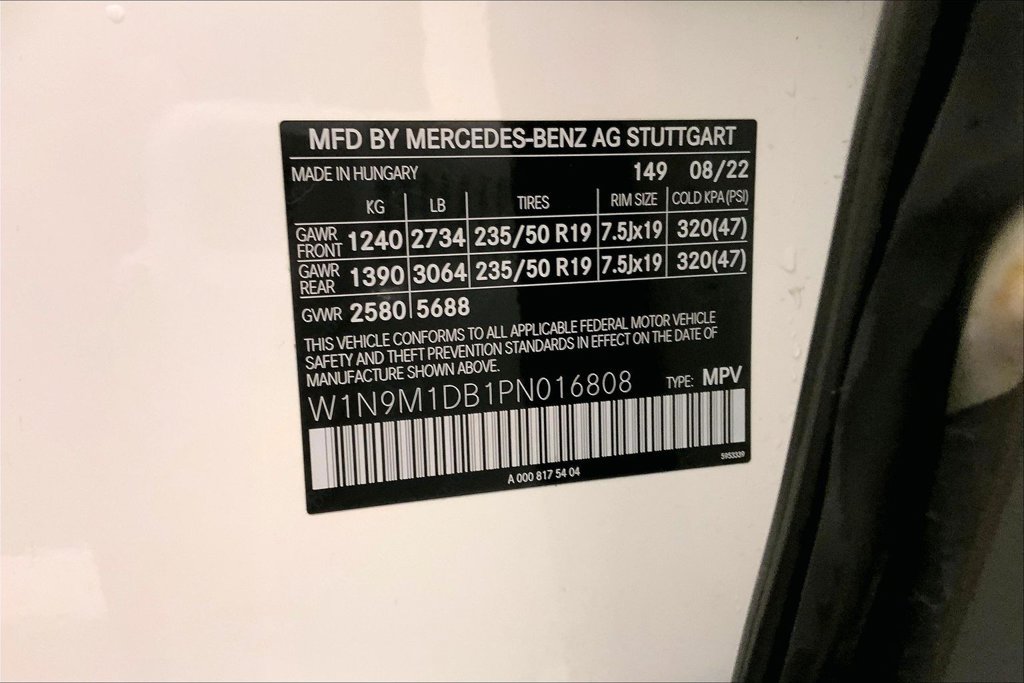 Used 2023 Mercedes-Benz EQB 350 4MATIC SUV image 32