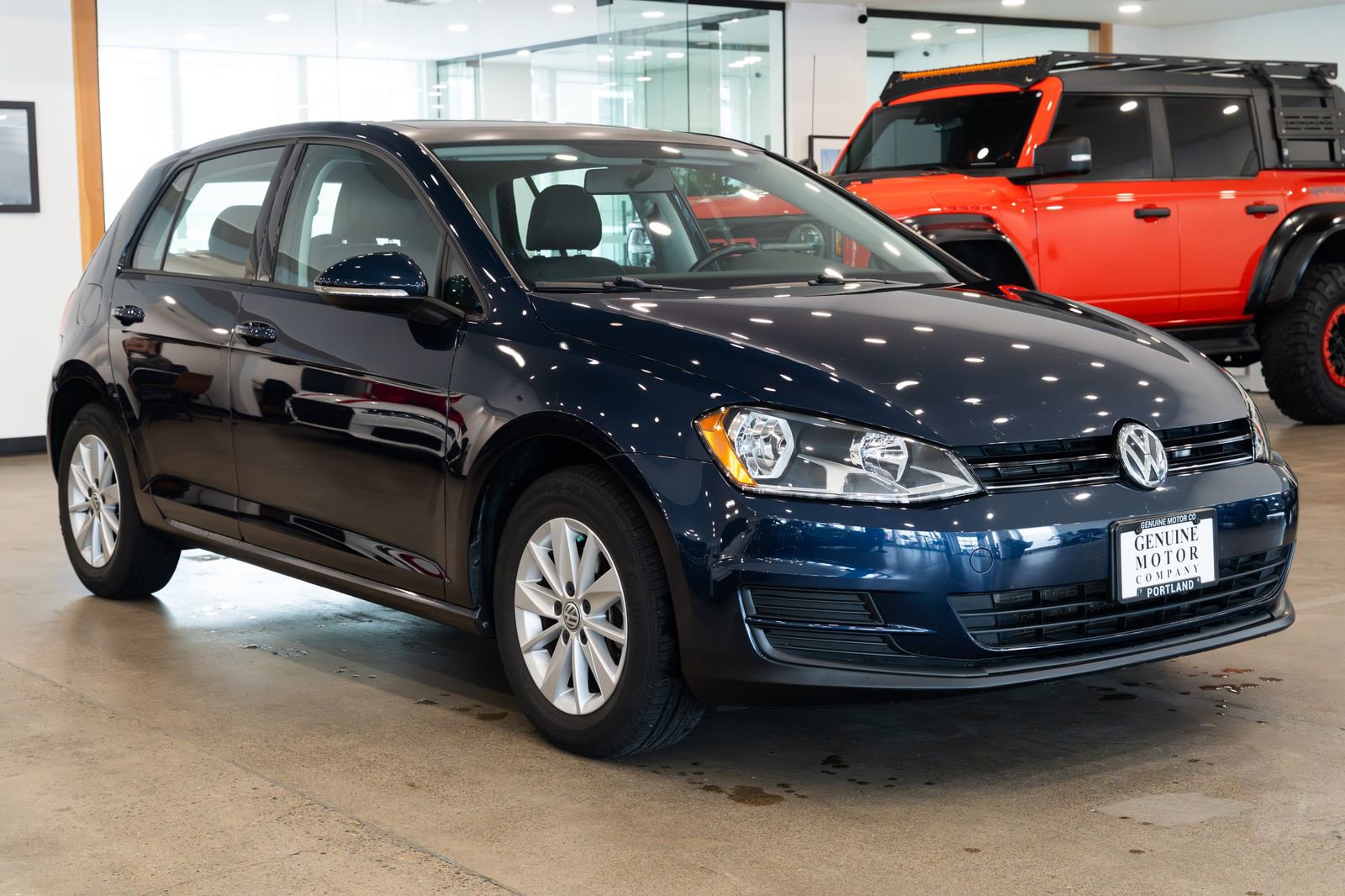 Used 2015 Volkswagen Golf S image 3
