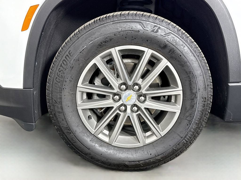 Used 2024 Chevrolet Traverse LT image 30
