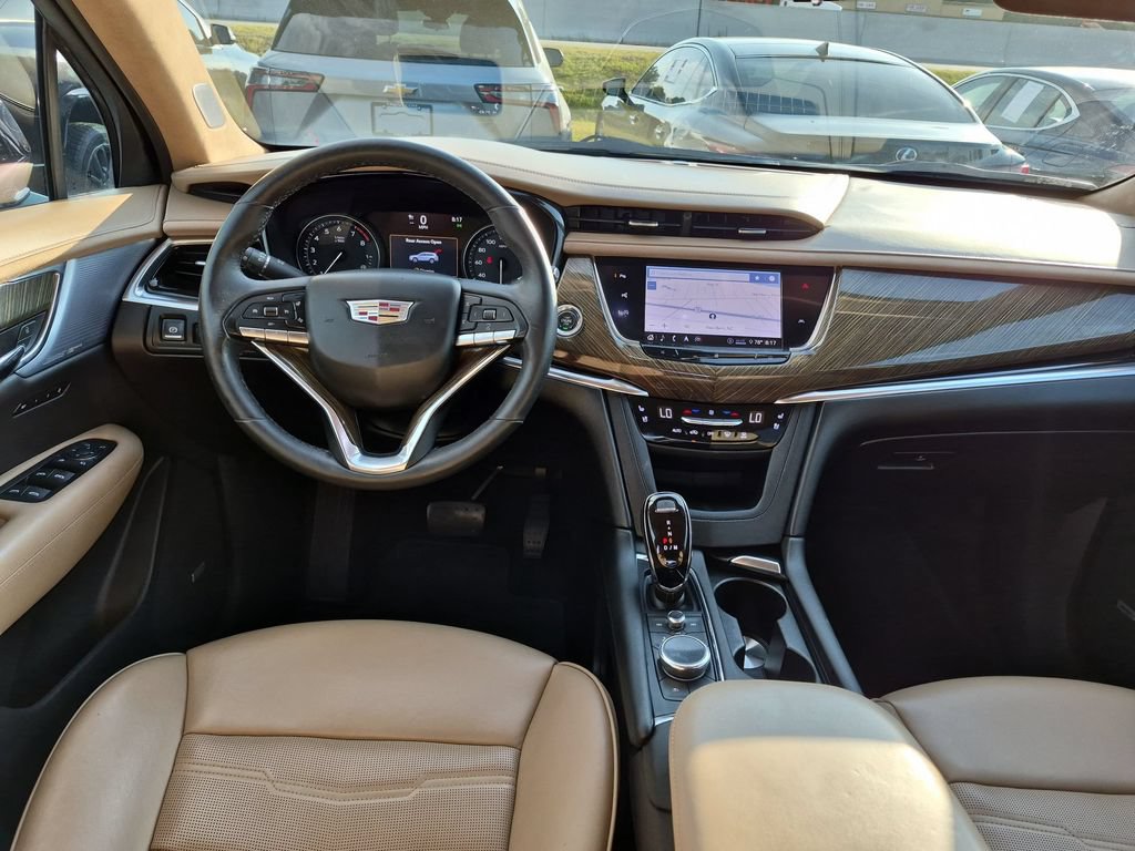 Used 2020 Cadillac XT6 Premium Luxury w/ Platinum Package FWD image 28