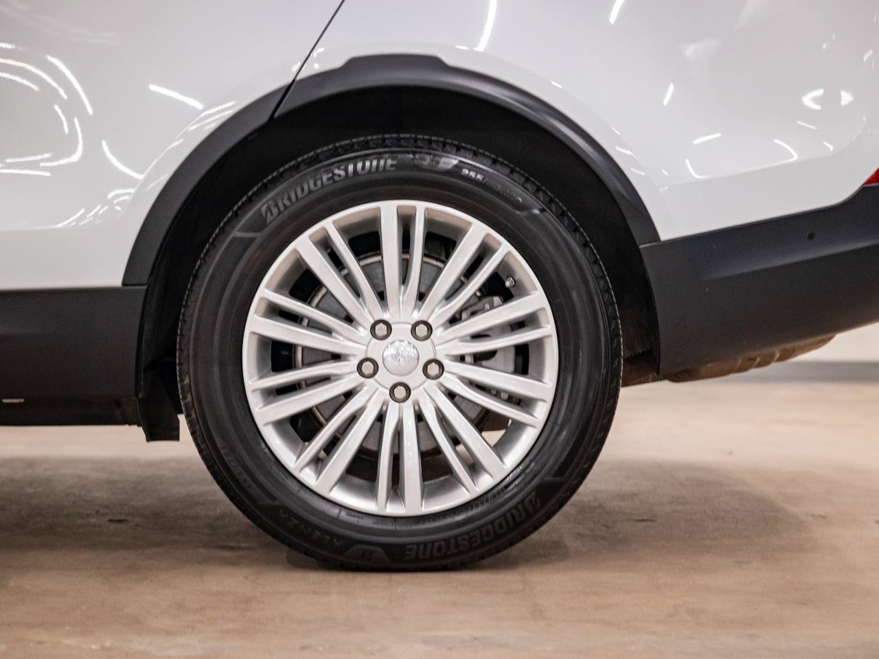 Used 2019 Land Rover Discovery HSE AWD/4WD image 23