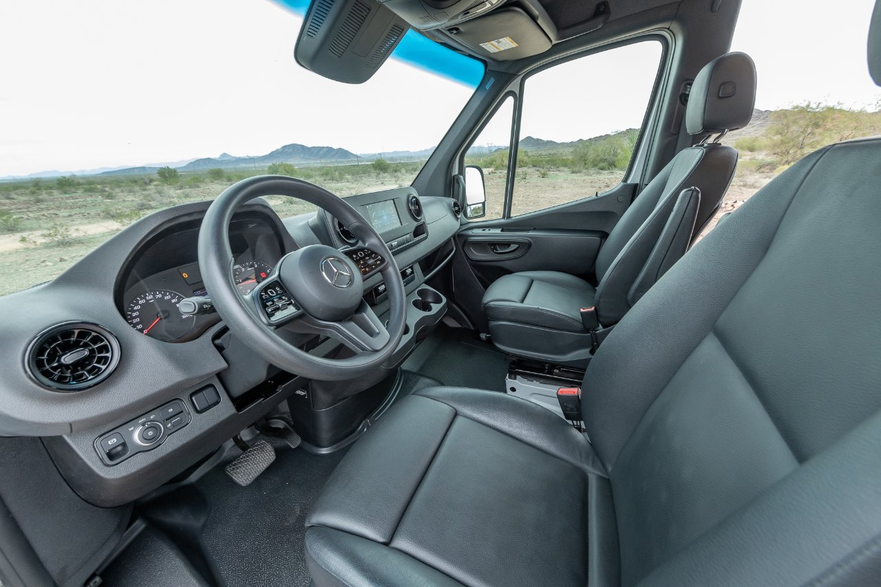 Used 2019 Mercedes-Benz Sprinter 4x4 144 image 45