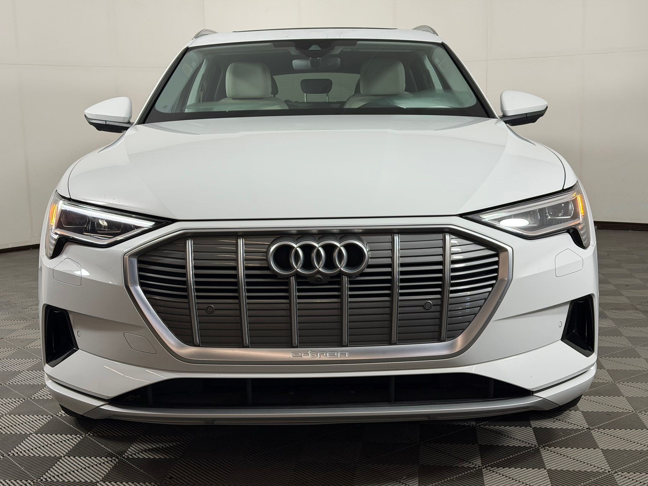 Certified 2023 Audi e-tron Premium Plus w/ Premium Plus Package AWD/4WD image 6