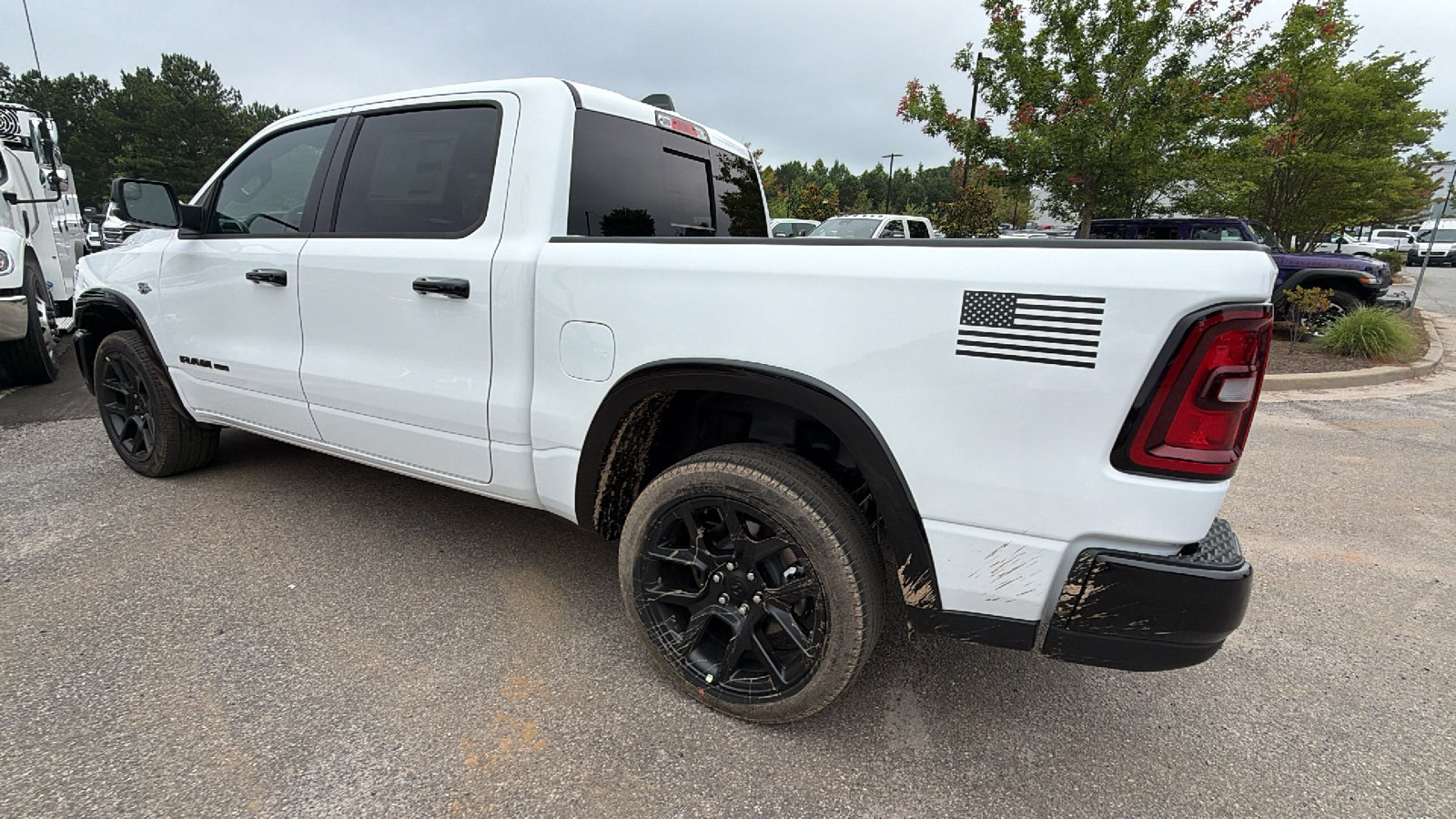 New 2026 RAM 1500 Laramie AWD/4WD image 10