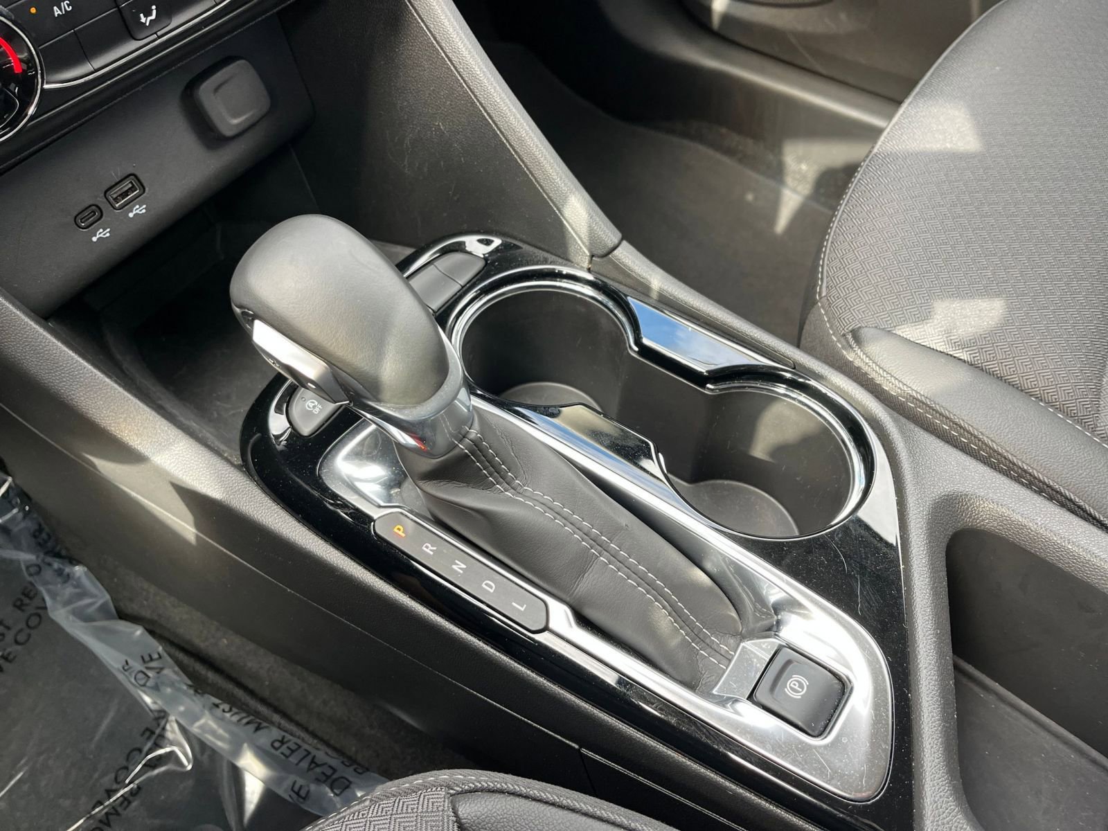 Used 2025 Buick Encore GX Preferred image 40