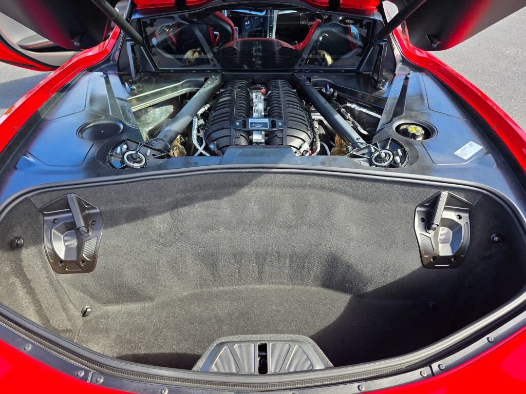 Used 2024 Chevrolet Corvette Z06 RWD image 10