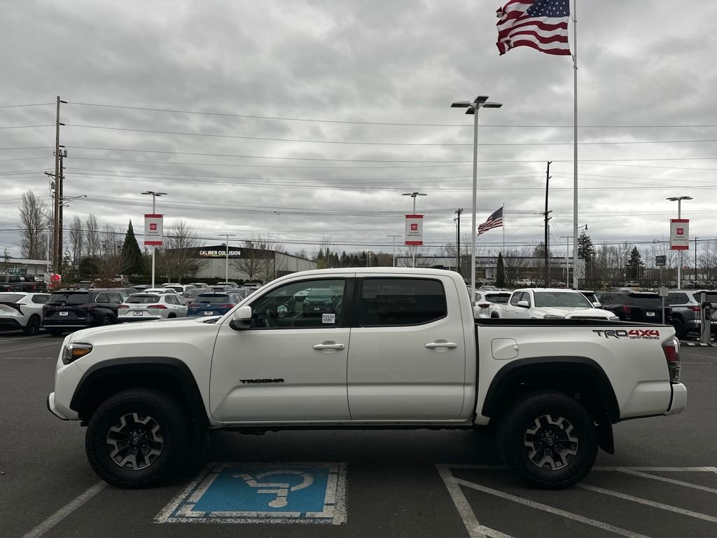 Certified 2022 Toyota Tacoma TRD Off-Road image 6