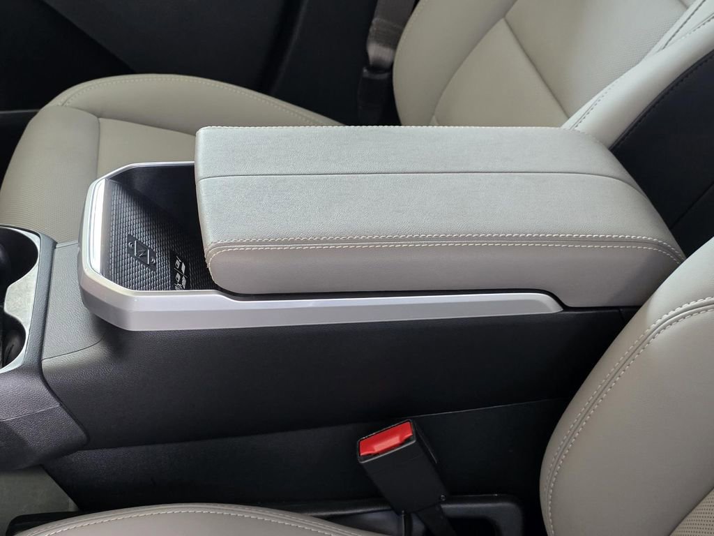 Used 2026 GMC Terrain Elevation w/ Elevation Premium Package FWD image 10