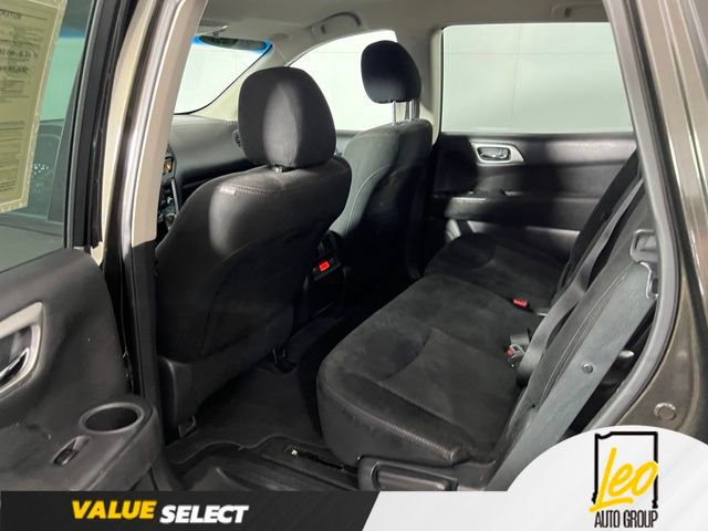 Used 2015 Nissan Pathfinder S AWD/4WD image 15