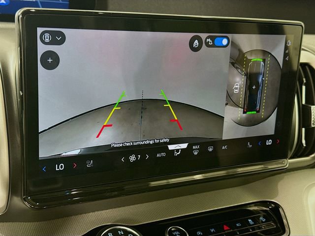 Used 2025 Ford Expedition Active image 14