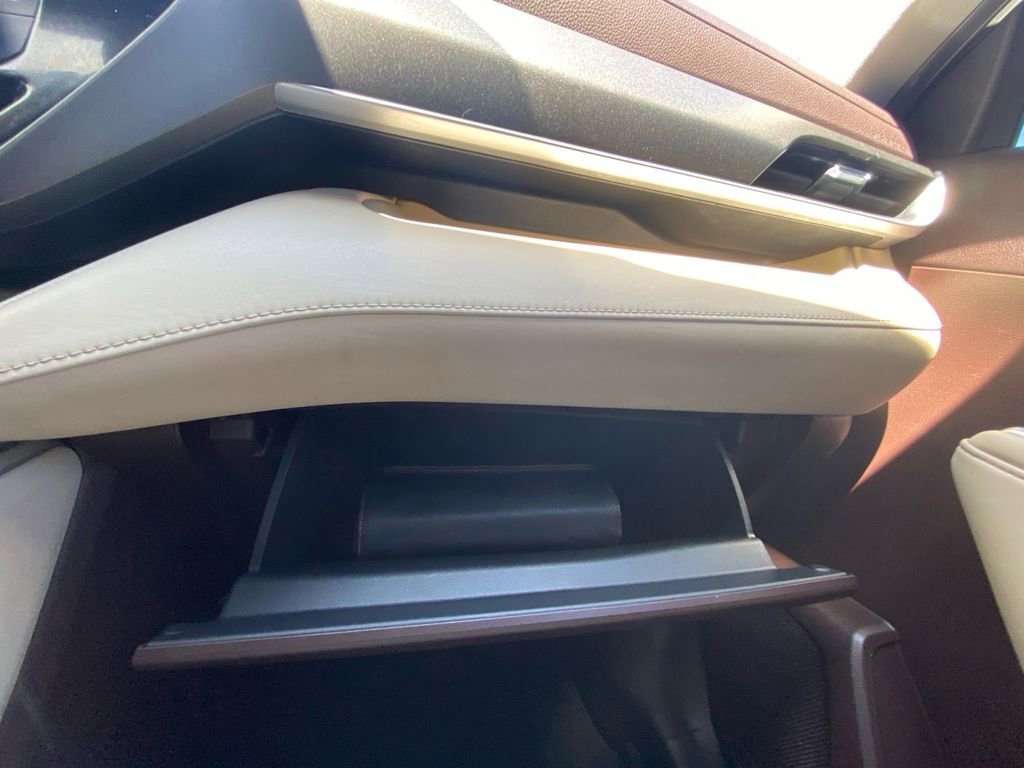 Used 2022 Toyota Highlander XLE AWD/4WD image 20