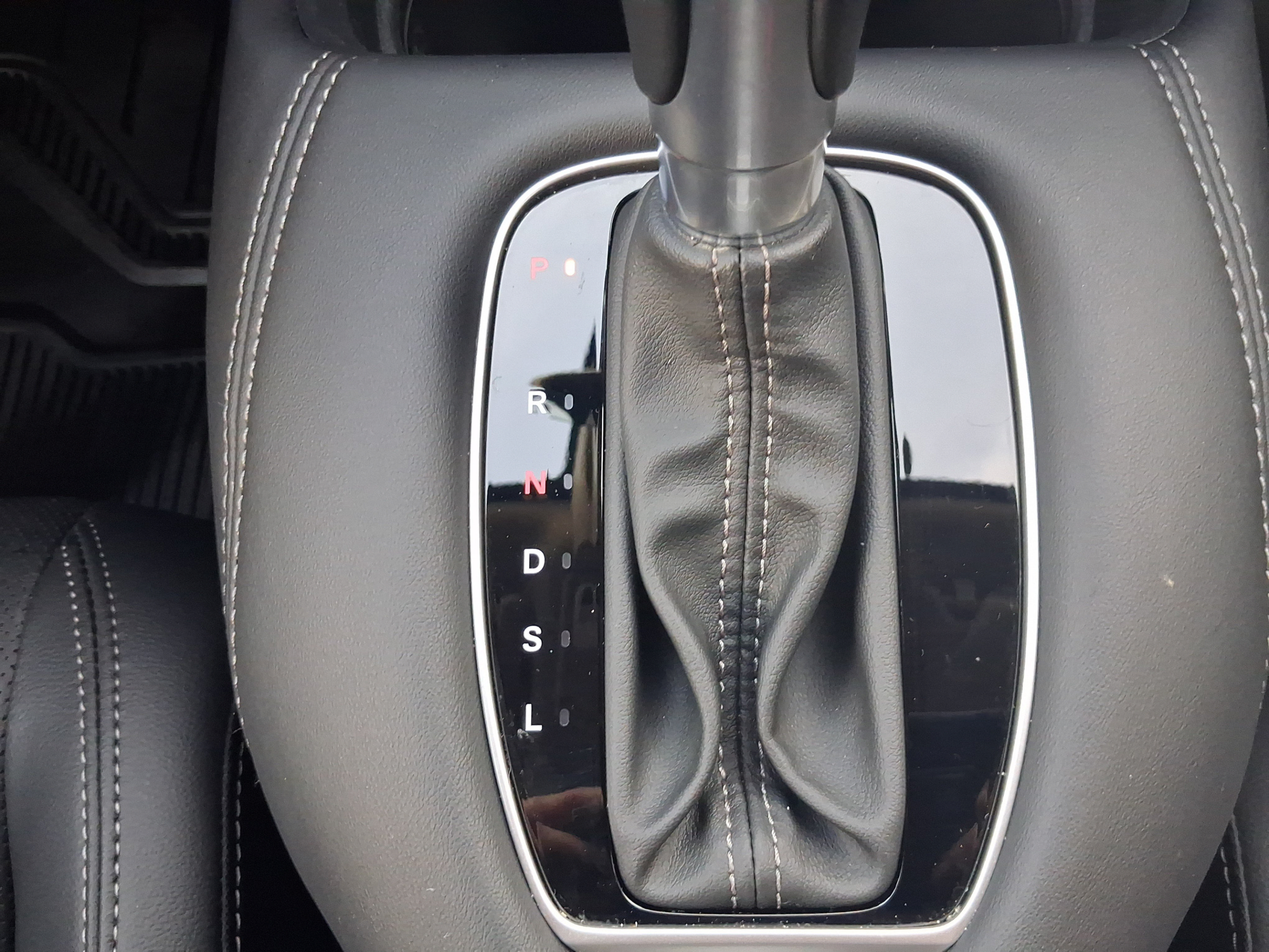 Used 2026 Honda HR-V EX-L image 17
