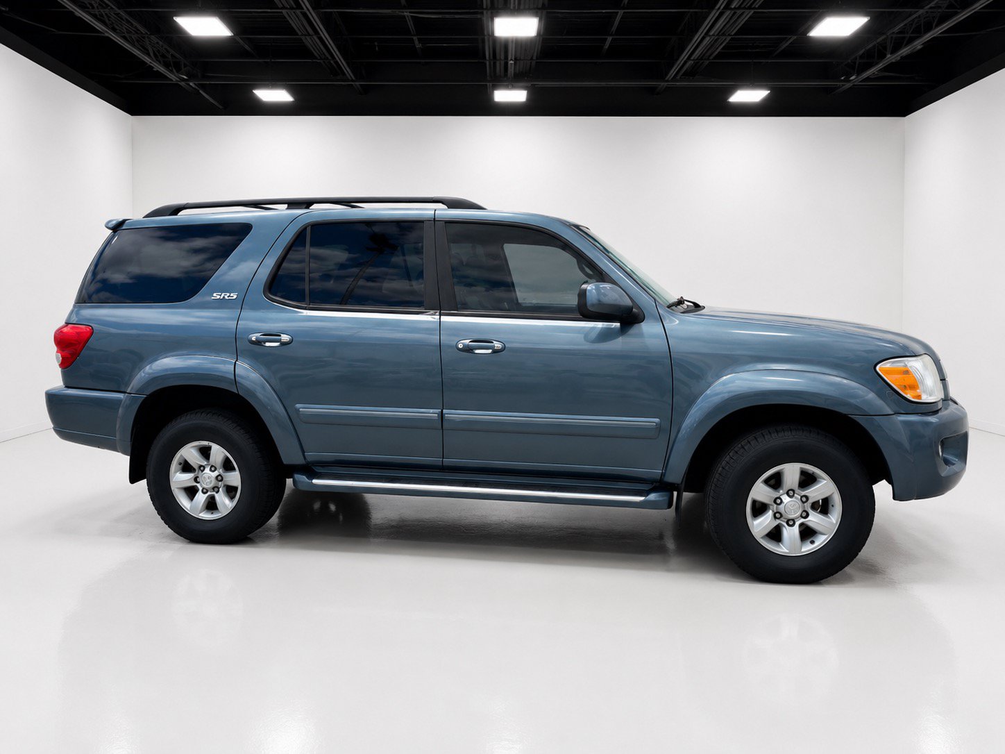 Used 2007 Toyota Sequoia SR5 AWD/4WD image 1
