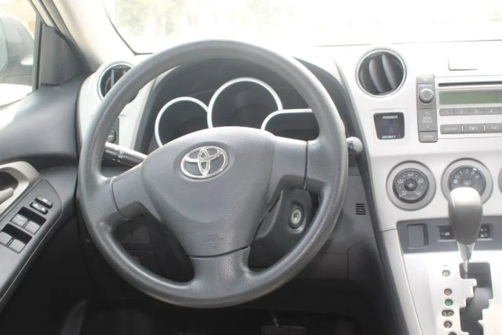 Used 2009 Toyota Matrix FWD image 12