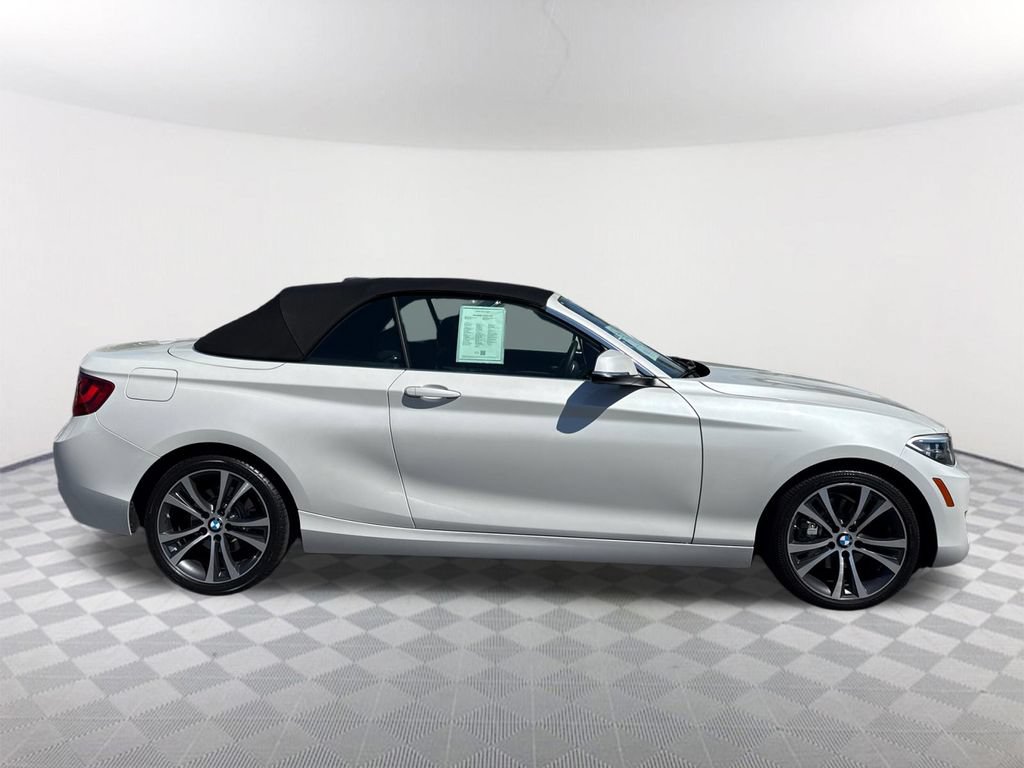 Used 2016 BMW 228i Convertible RWD image 3