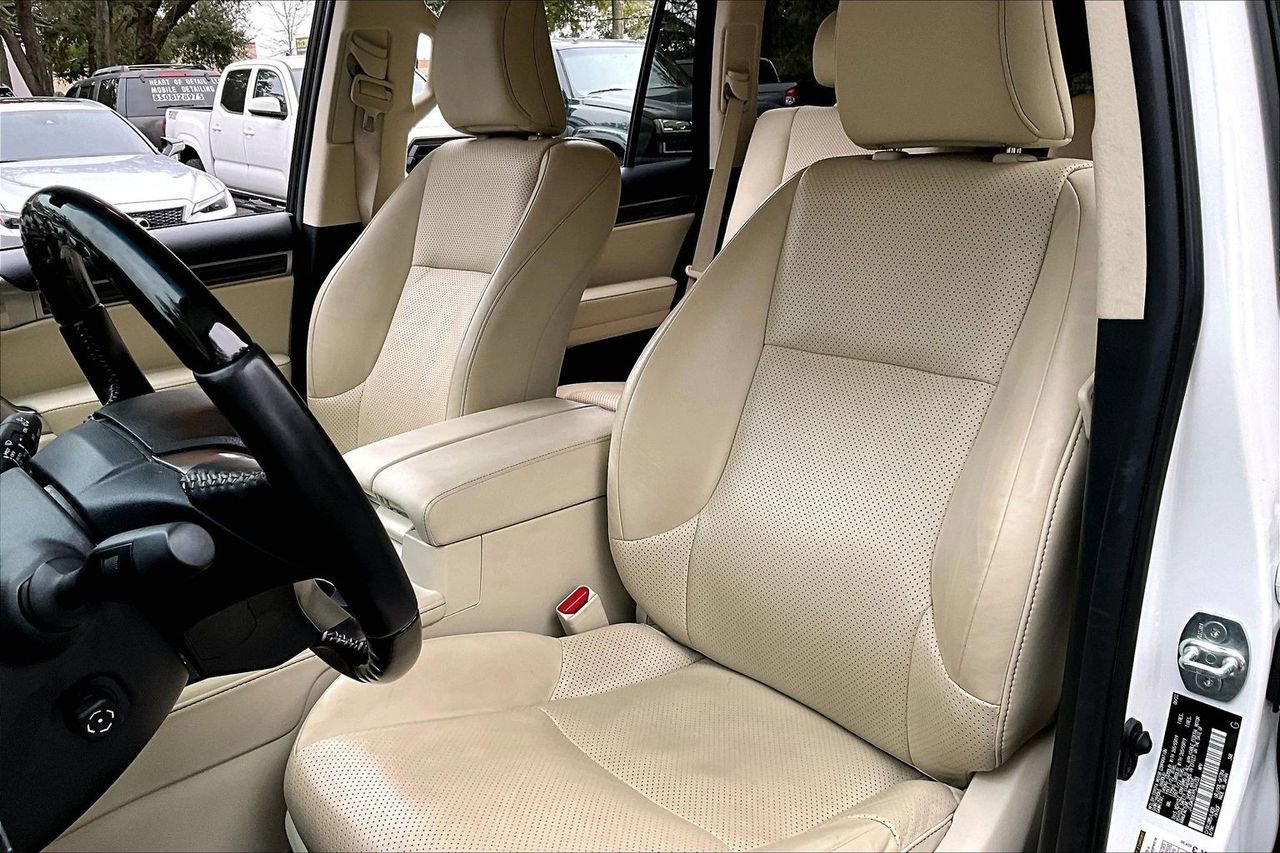 Used 2023 Lexus GX 460 Luxury w/ Sport Design Package image 18