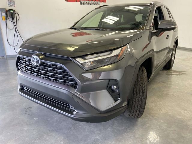 Used 2025 Toyota RAV4 XLE w/ Convenience Package image 7