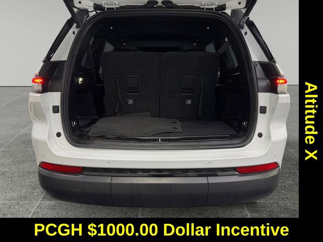 Used 2024 Jeep Grand Cherokee L Altitude image 13