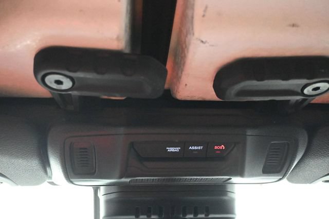 Used 2024 Jeep Wrangler Unlimited Rubicon w/ Technology Group AWD/4WD image 13